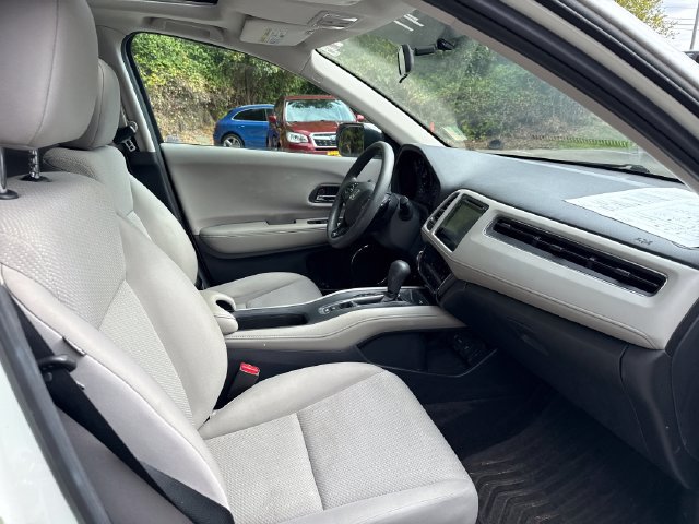 Used 2016 Honda HR-V EX image 4