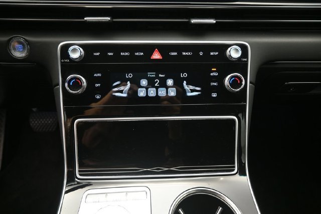 Used 2025 Genesis GV80 2.5T Standard AWD/4WD image 4