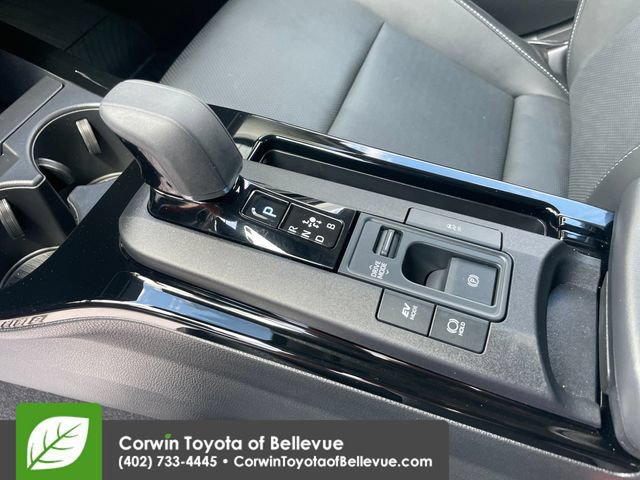 Used 2025 Toyota Prius Limited FWD image 23