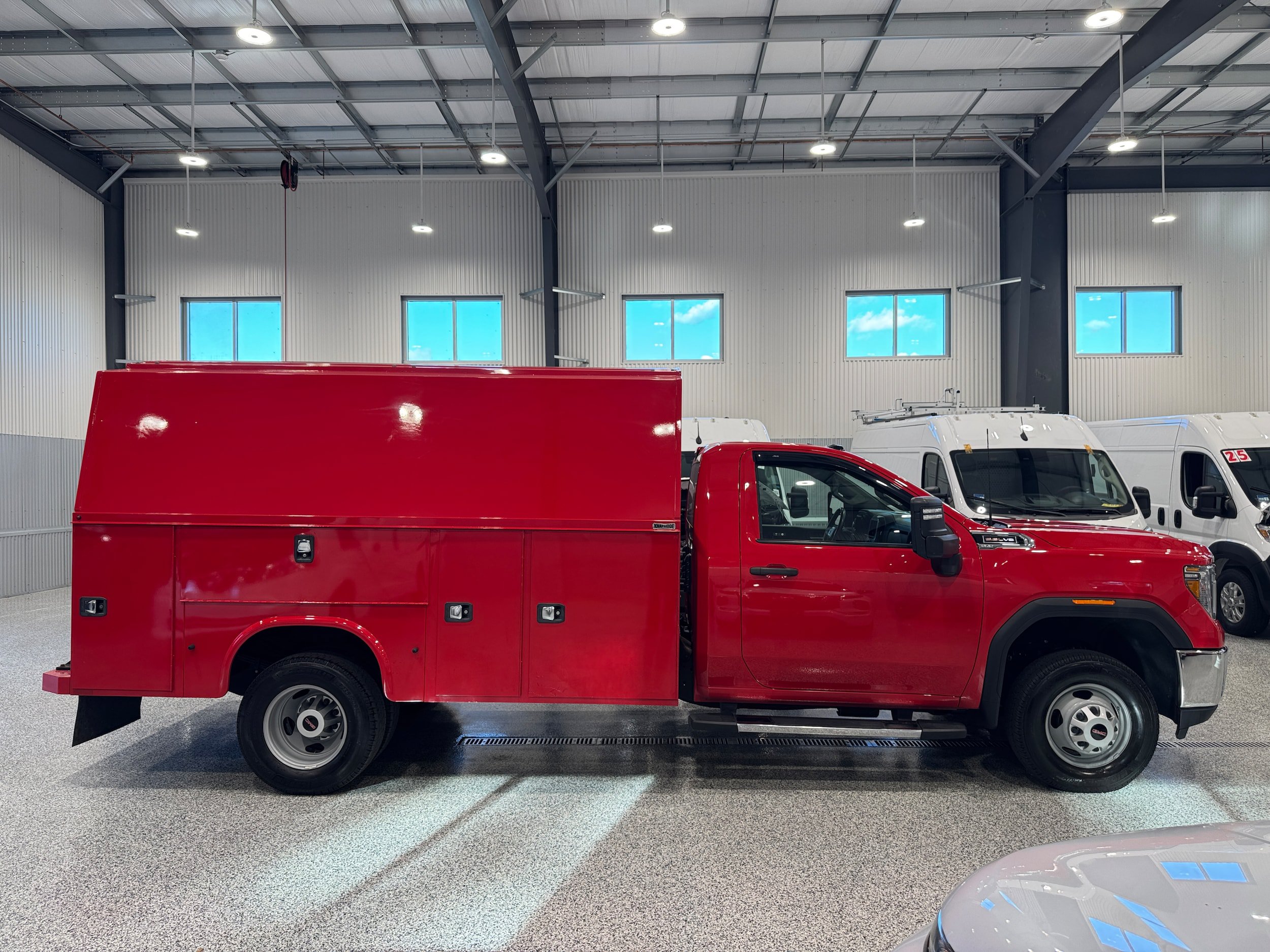 Used 2023 GMC Sierra 3500 Pro w/ Convenience Package AWD/4WD image 5