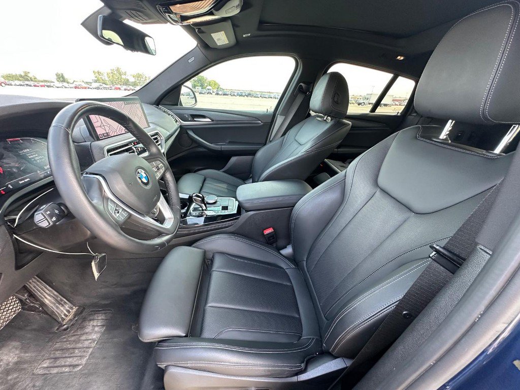 Used 2024 BMW X4 xDrive30i w/ Premium Package AWD/4WD image 9