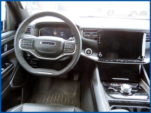 Used 2022 Jeep Wagoneer Series II AWD/4WD image 12