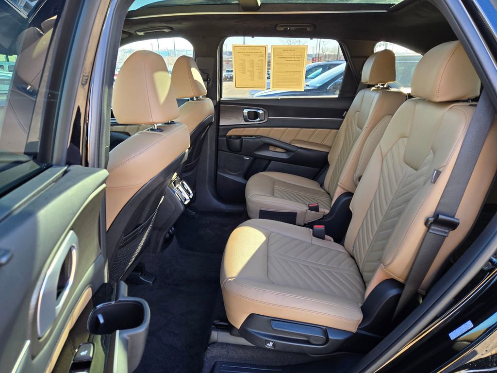 Used 2025 Kia Sorento SX Prestige w/ Olive Brown Leather Package image 29