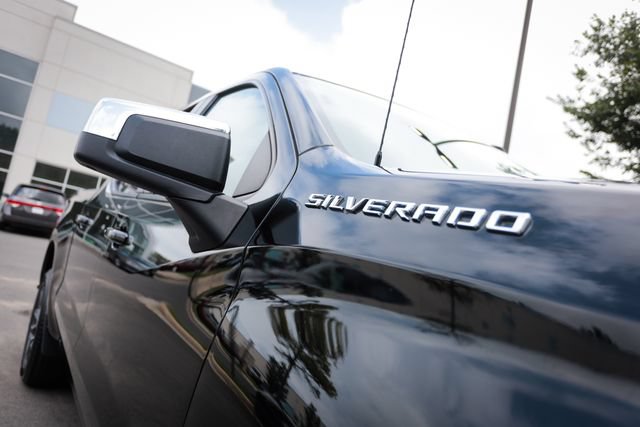 Used 2023 Chevrolet Silverado 1500 LT AWD/4WD image 17