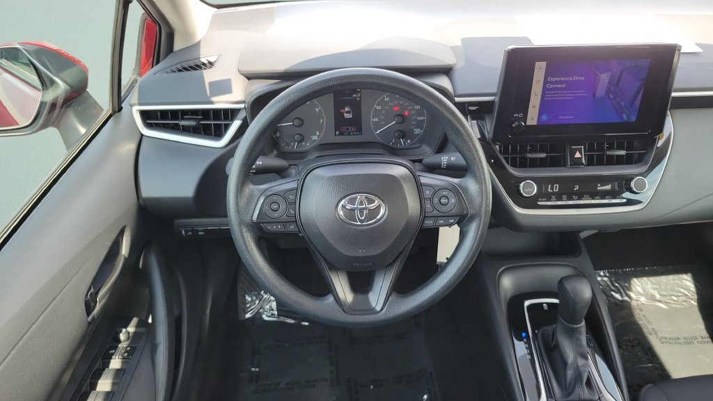 Used 2025 Toyota Corolla LE FWD image 13