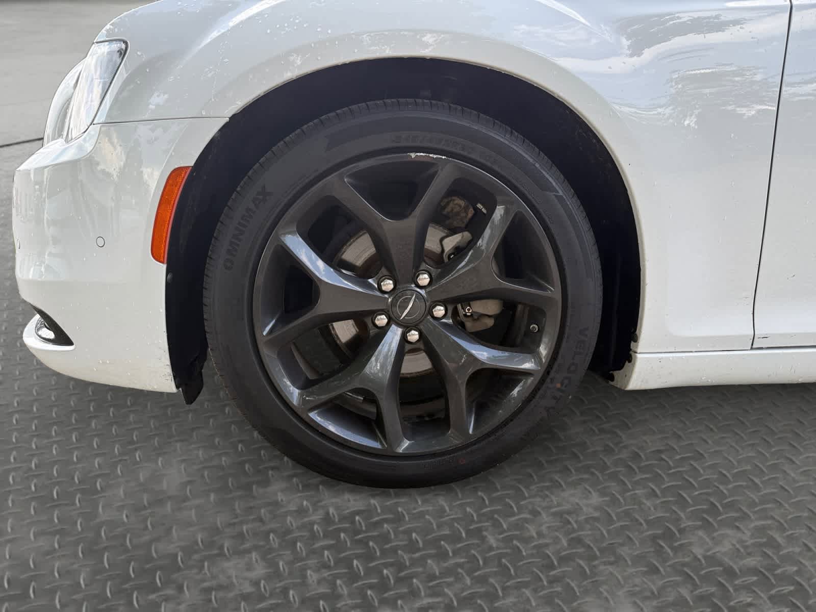 Used 2022 Chrysler 300 S RWD image 9