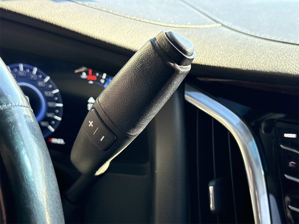 Used 2018 Cadillac Escalade ESV Premium Luxury image 27