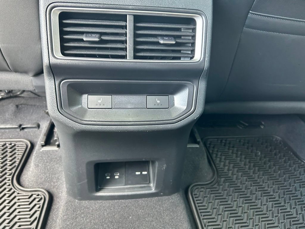 Used 2024 Volkswagen Atlas Cross Sport SEL R-Line AWD/4WD image 46