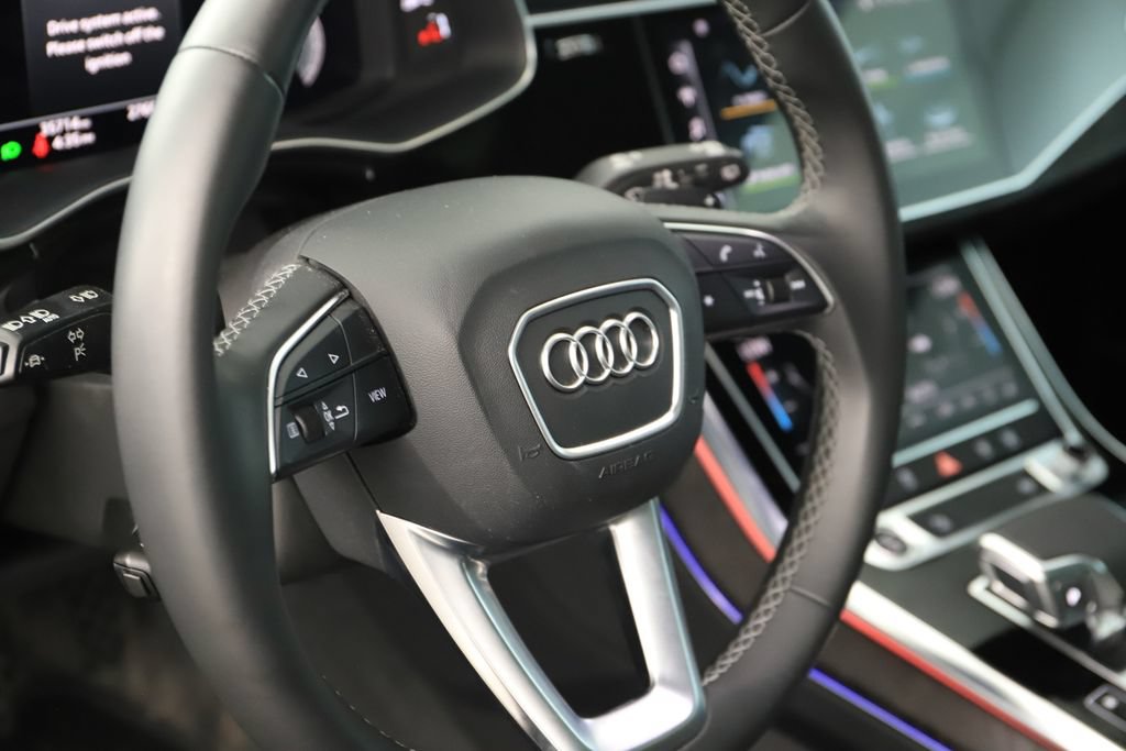 Used 2022 Audi Q8 Premium Plus AWD/4WD image 13