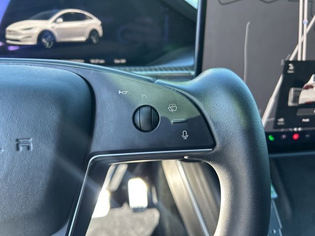 Used 2022 Tesla Model X Plaid image 22