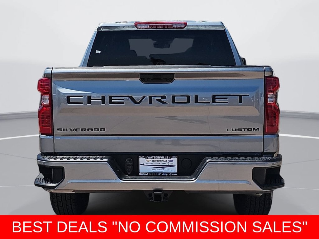 New 2026 Chevrolet Silverado 1500 Custom w/ LPO, Dark Essentials Package RWD image 4