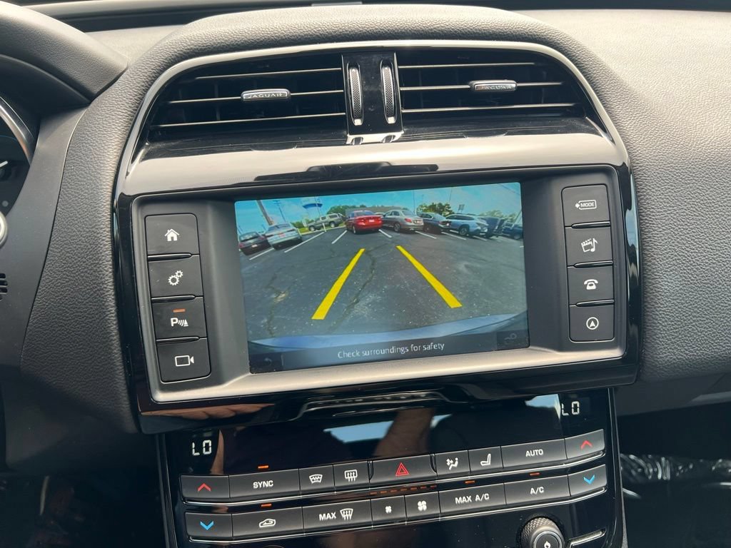 Used 2018 Jaguar XE Premium AWD/4WD image 45