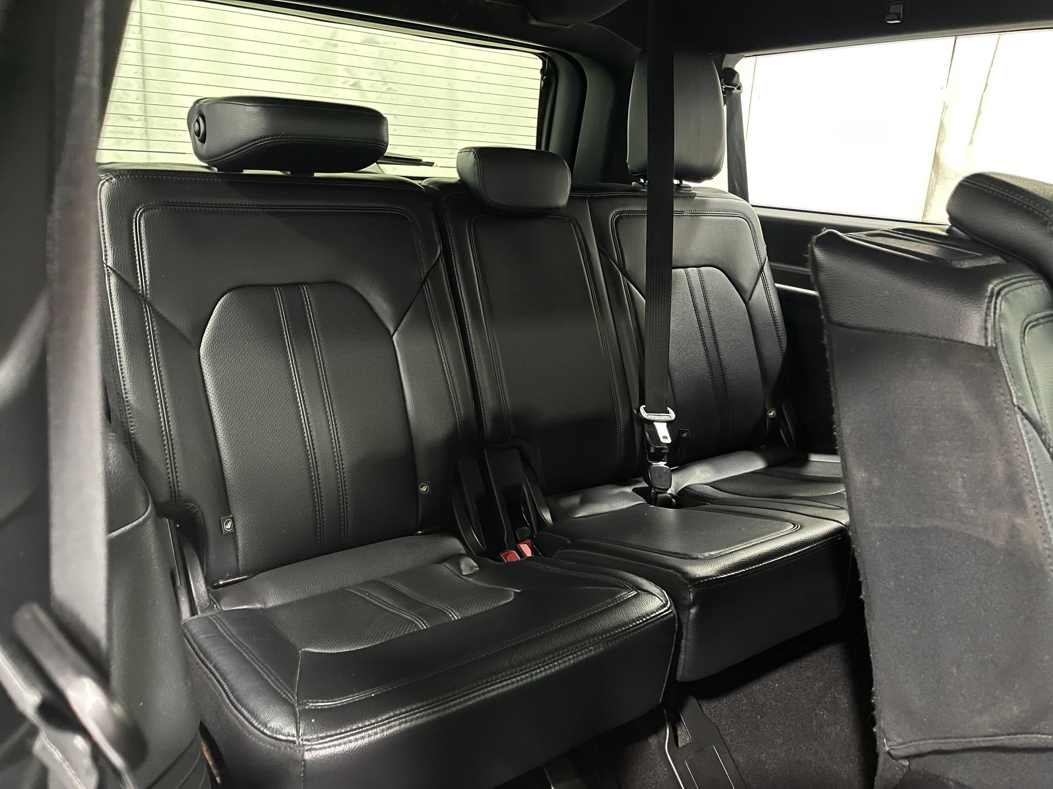 Used 2021 Ford Expedition Max Limited AWD/4WD image 32