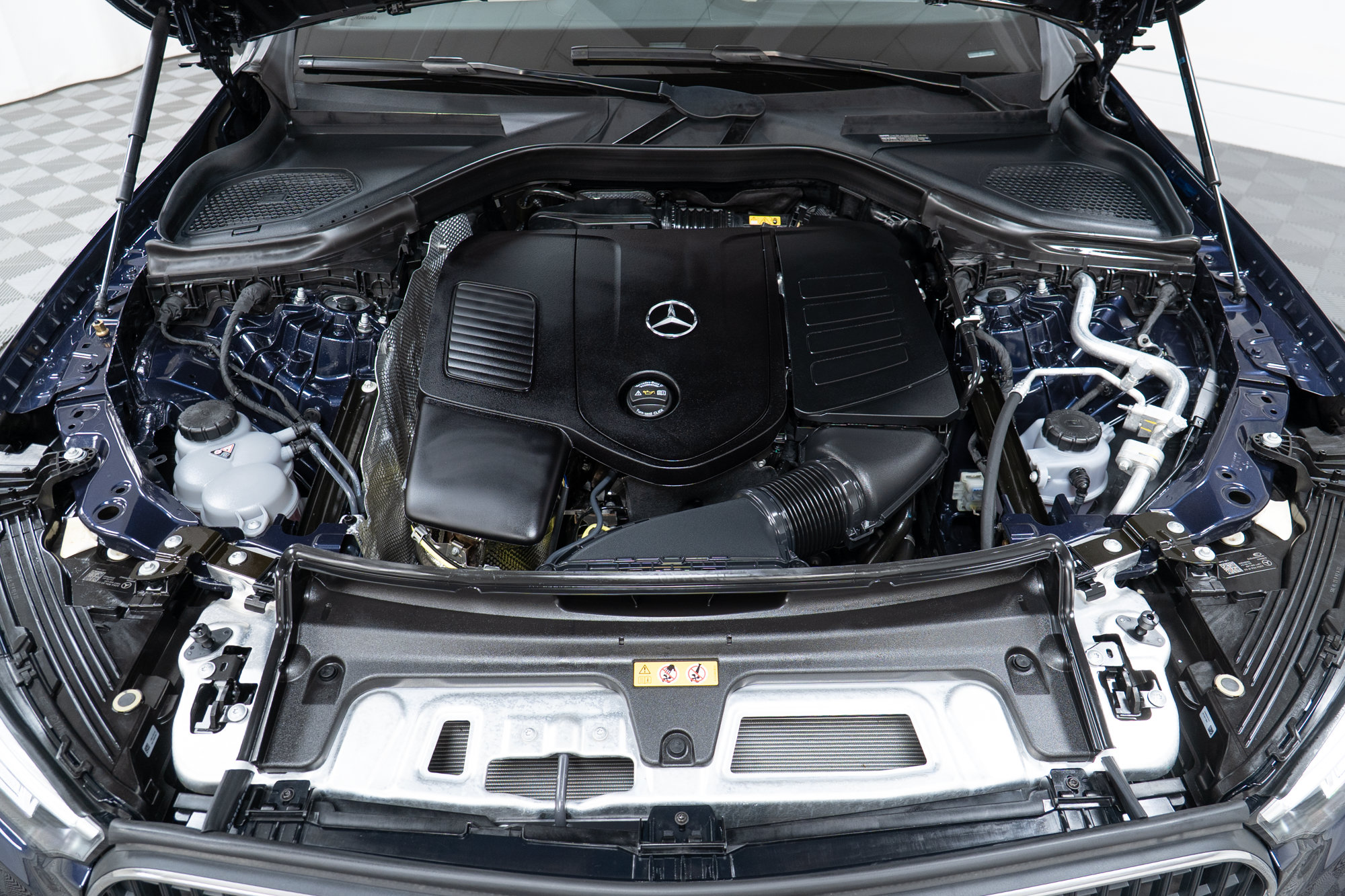 Certified 2024 Mercedes-Benz GLC 300 4MATIC image 9