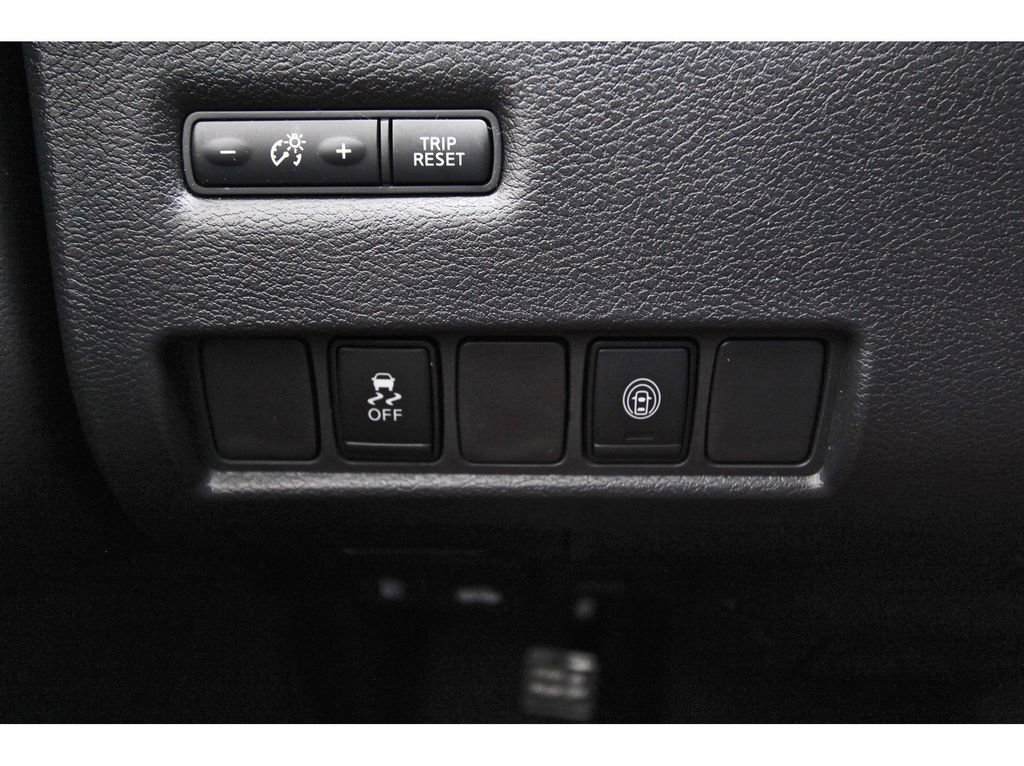 Used 2023 Nissan Murano SV image 19