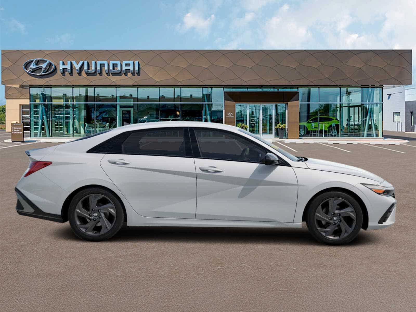 New 2026 Hyundai Elantra SEL Sport FWD image 4