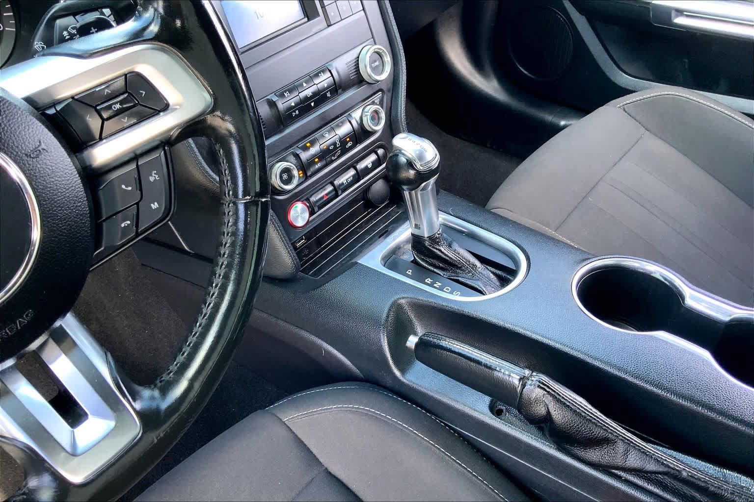Used 2019 Ford Mustang GT w/ Black Accent Package RWD image 16