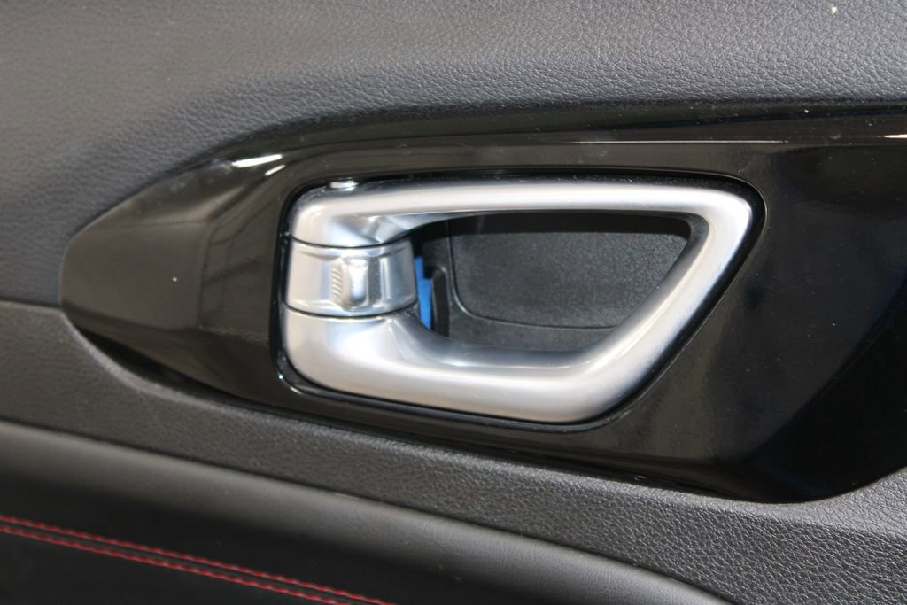 Used 2025 Jeep Compass Trailhawk image 24