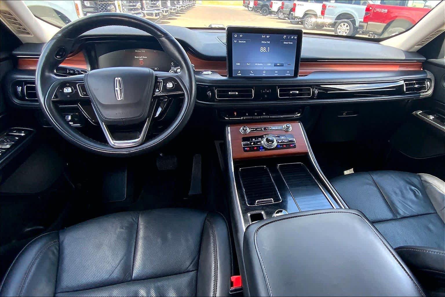Used 2022 Lincoln Aviator Reserve w/ Elements Package Plus RWD image 16