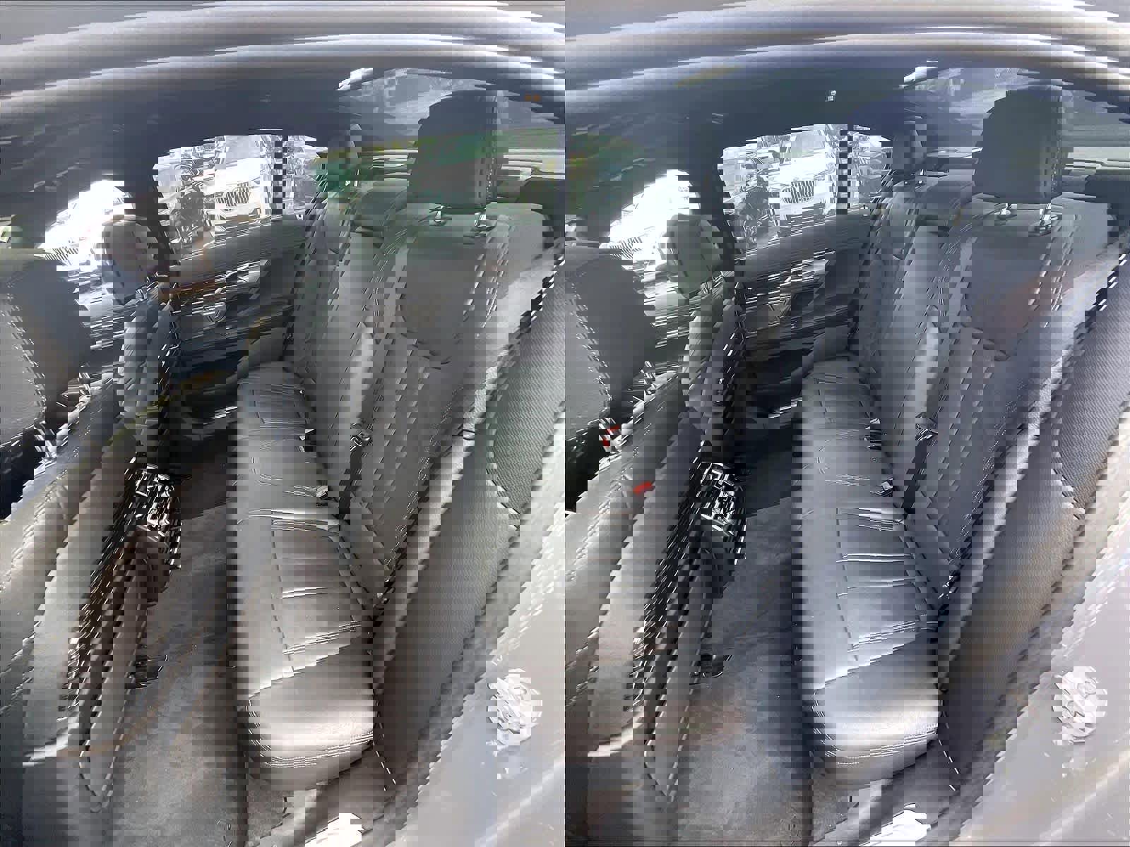 Used 2022 BMW 740i w/ M Sport Package RWD image 26