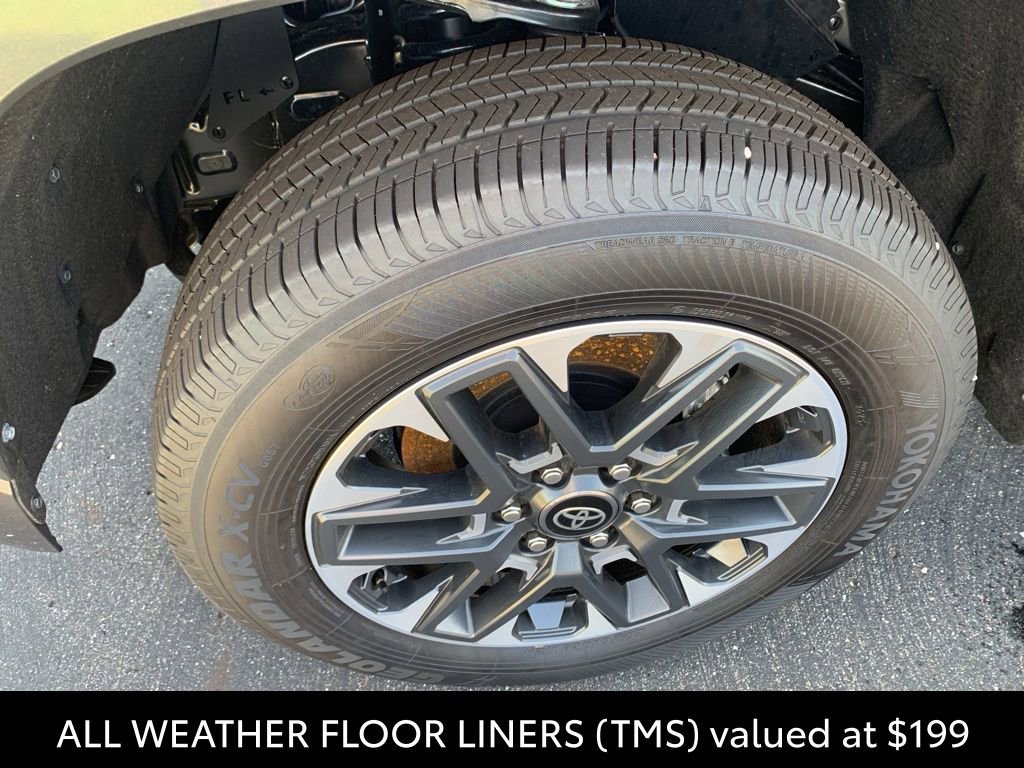 Used 2026 Toyota Tundra Limited AWD/4WD image 6