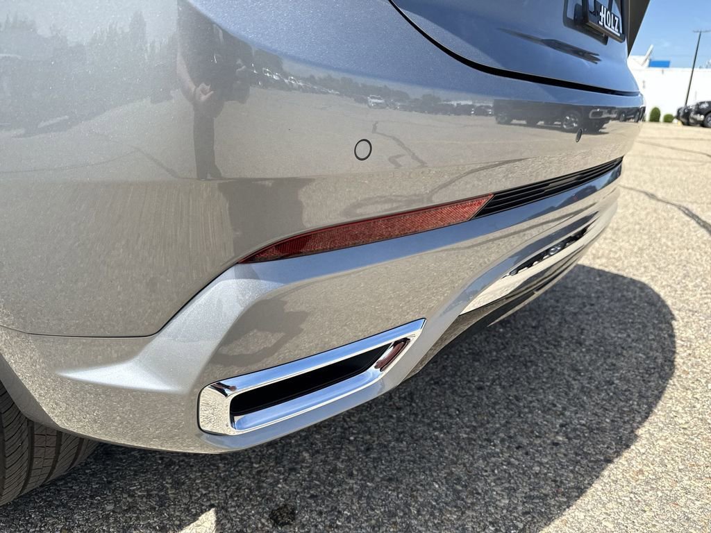 Certified 2025 Buick Envision Avenir AWD/4WD image 6