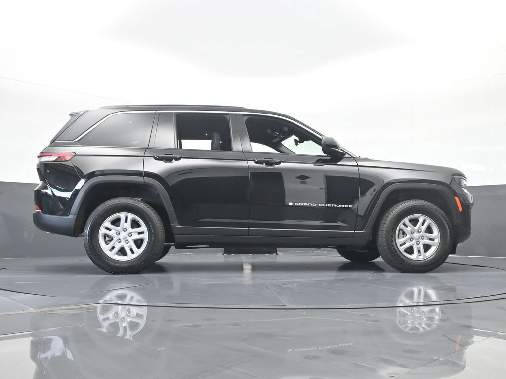 Used 2025 Jeep Grand Cherokee Laredo image 58