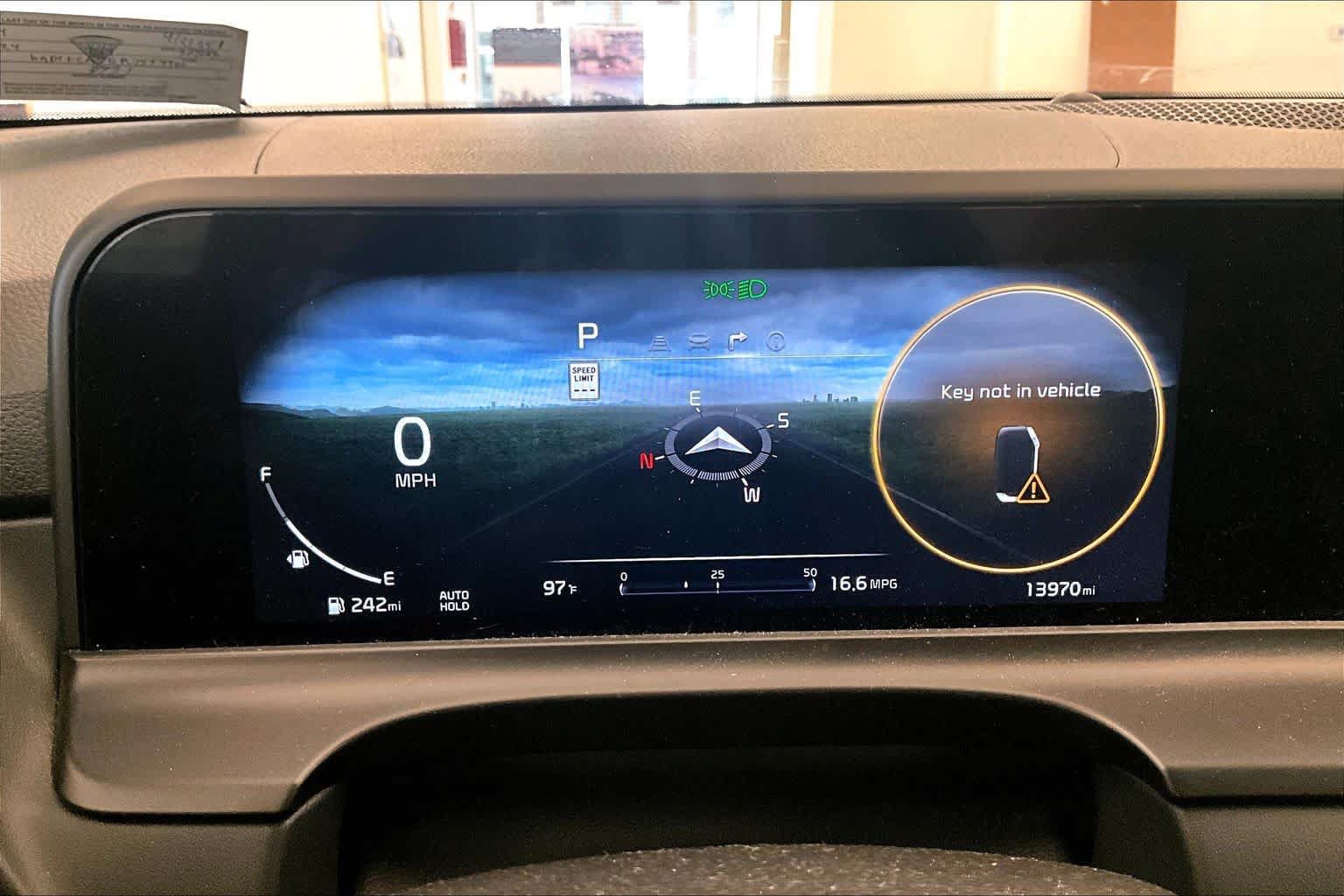 Used 2024 Kia Seltos SX w/ SX Sunroof Package AWD/4WD image 24