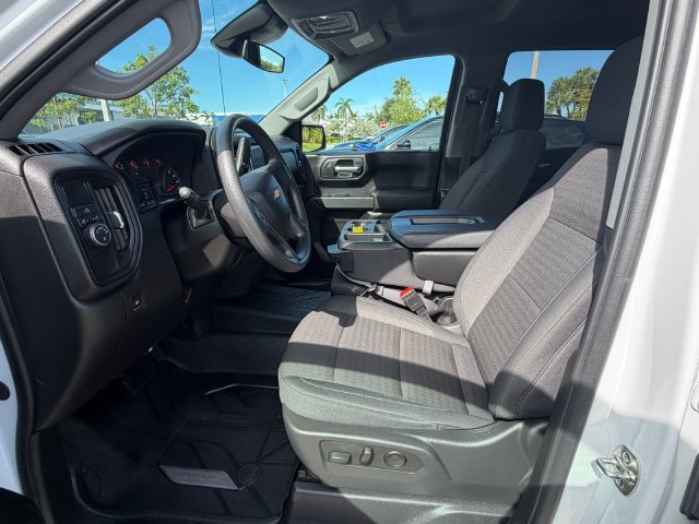 Used 2025 Chevrolet Silverado 1500 Custom w/ LPO, Dark Essentials Package RWD image 10