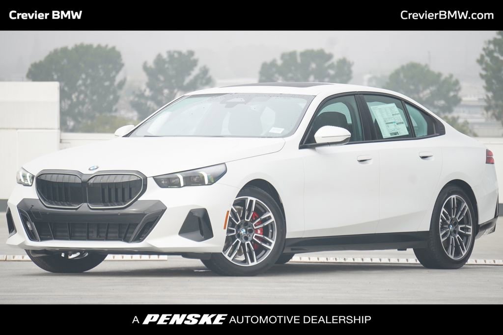 New 2026 BMW 530i xDrive w/ M Sport Package