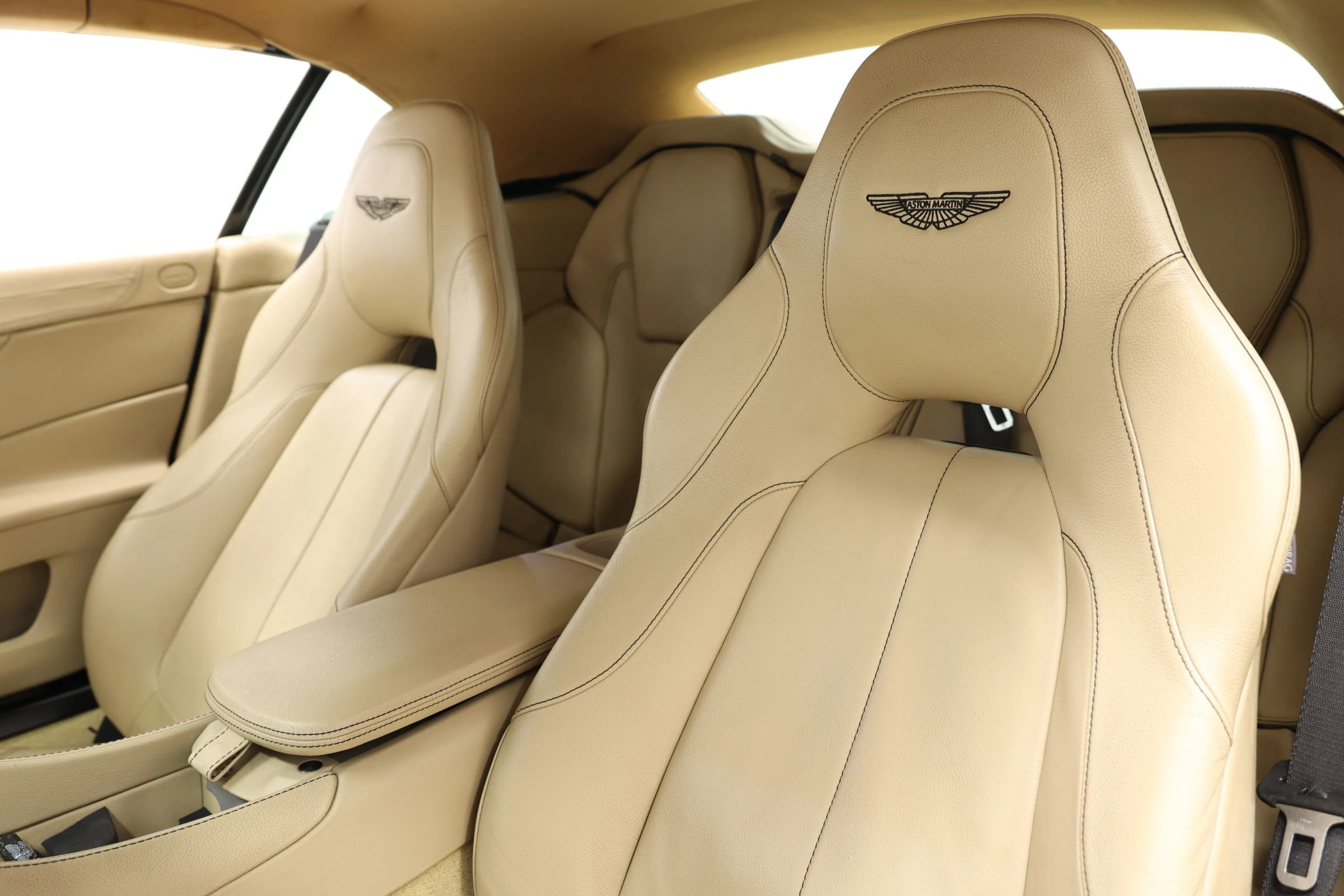 Used 2016 Aston Martin Vanquish Volante image 15