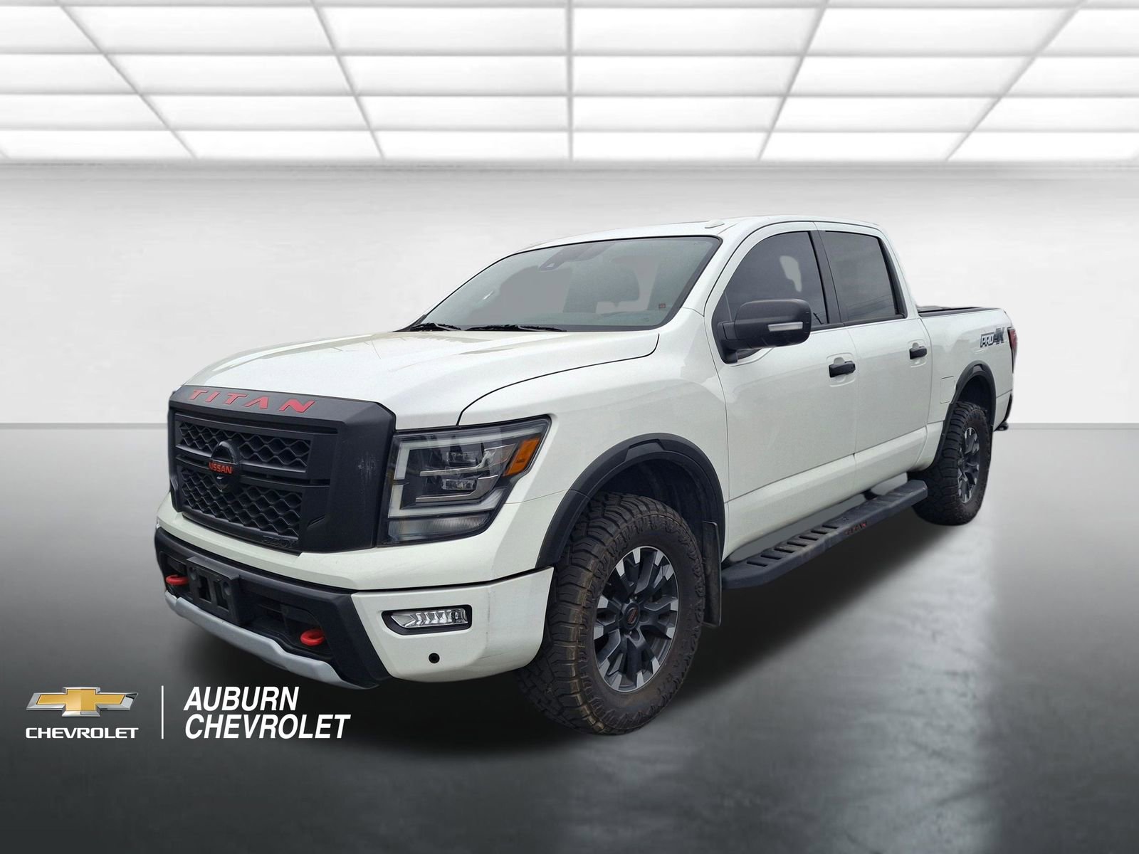 Used 2021 Nissan Titan PRO-4X w/ Pro-4x Convenience Package AWD/4WD image 7