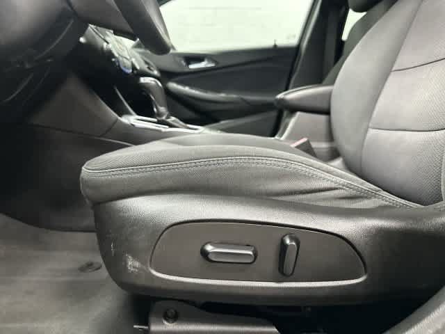 Used 2019 Chevrolet Cruze LT w/ Convenience Package FWD image 26