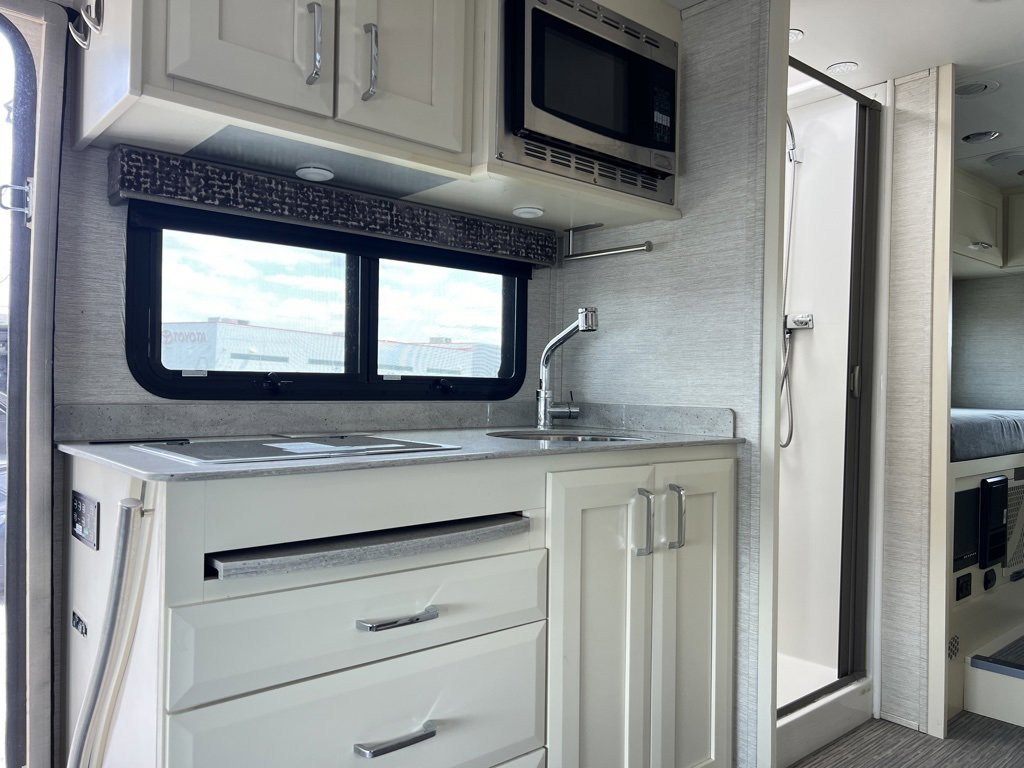 Used 2020 Mercedes-Benz Sprinter 3500 image 23