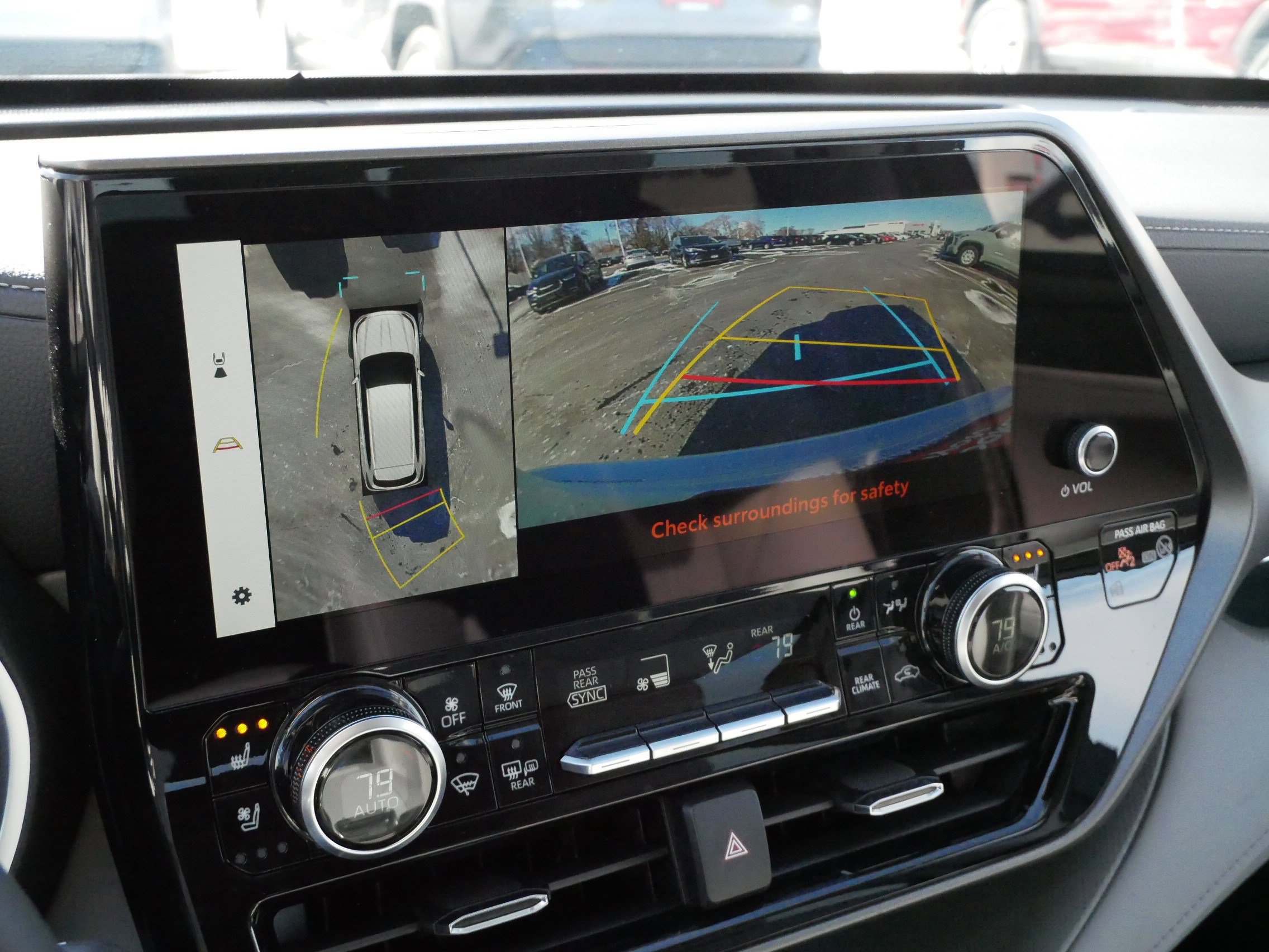 Certified 2025 Toyota Highlander Limited image 29