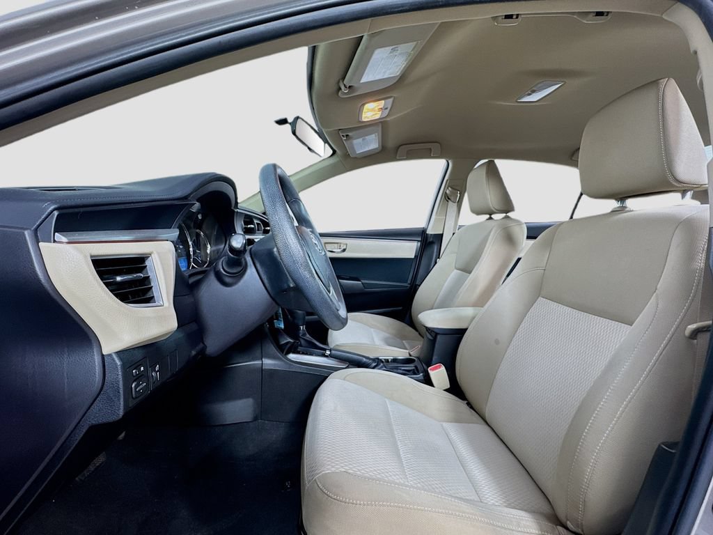 Used 2016 Toyota Corolla LE FWD image 10