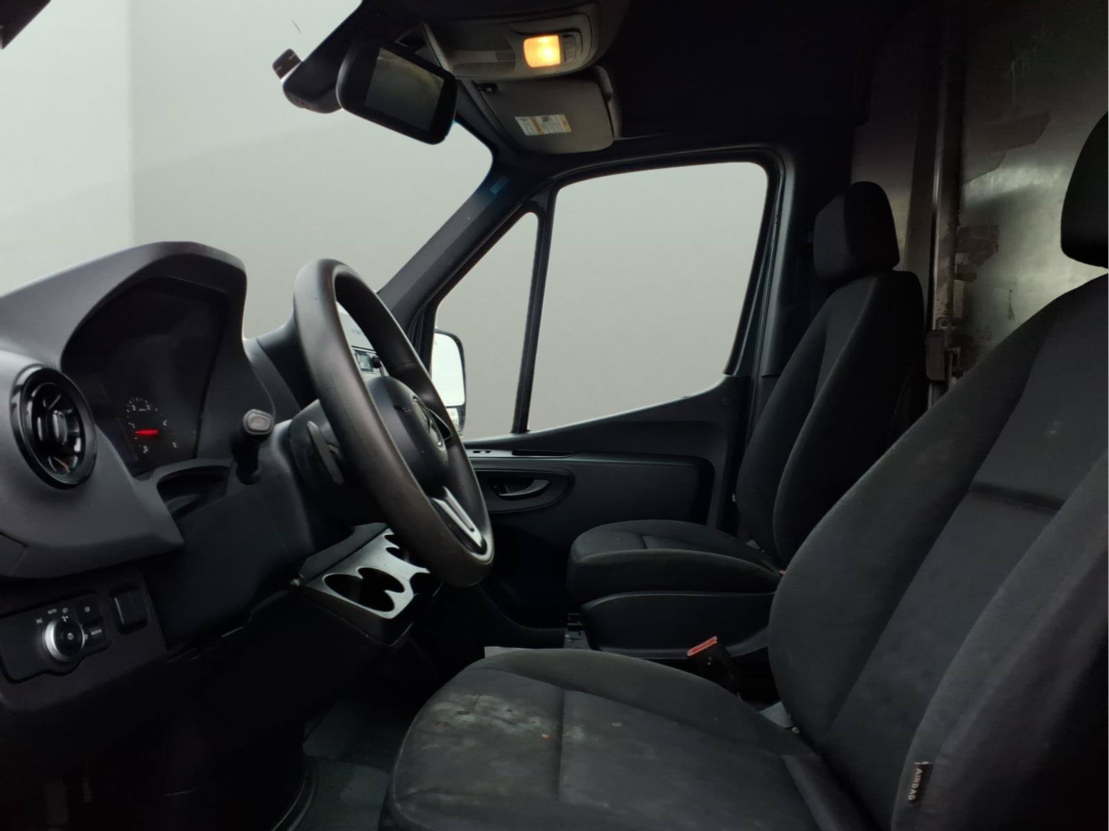 Used 2019 Mercedes-Benz Sprinter 144 image 22