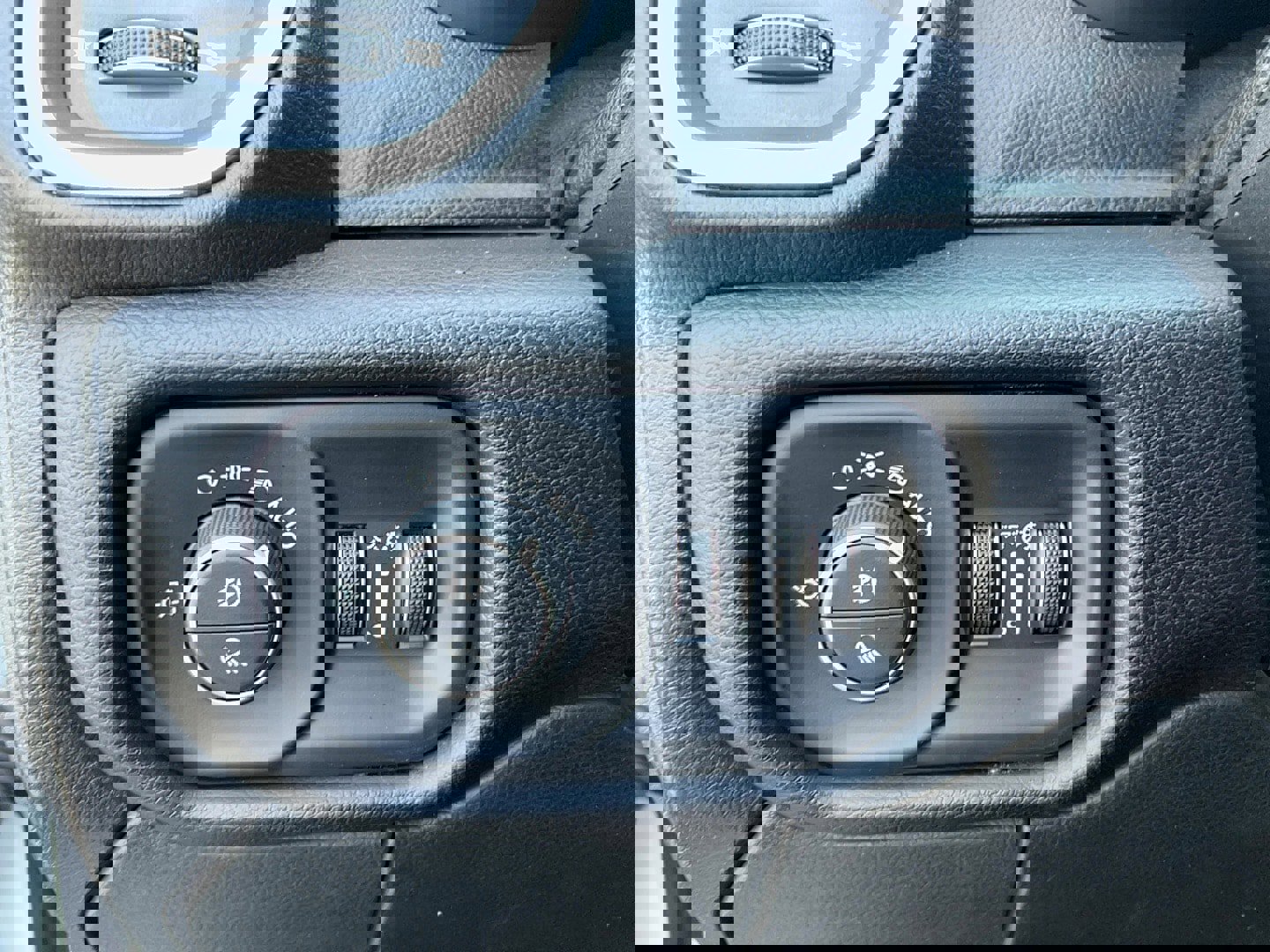 Used 2022 RAM 3500 Laramie w/ Protection Group image 17