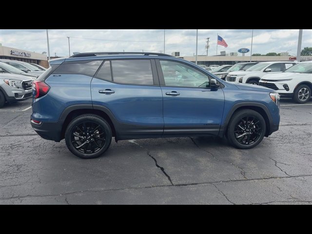 Certified 2024 GMC Terrain SLE w/ Driver Convenience Package FWD image 9