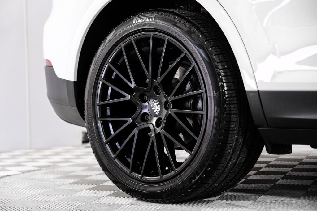 Used 2019 Porsche Cayenne S image 64