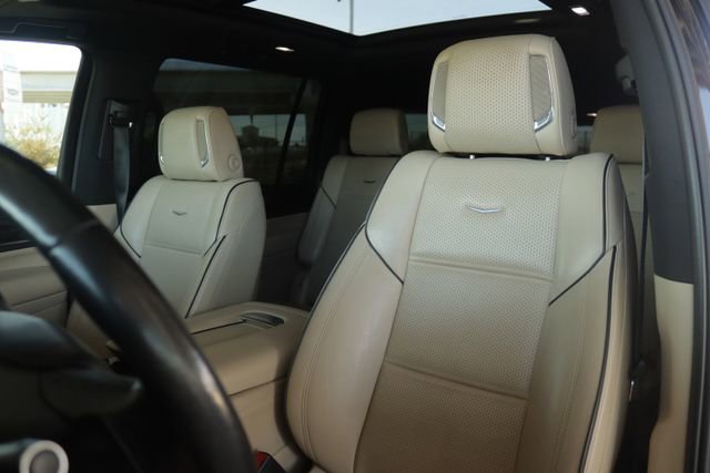 Certified 2022 Cadillac Escalade ESV Premium Luxury image 9
