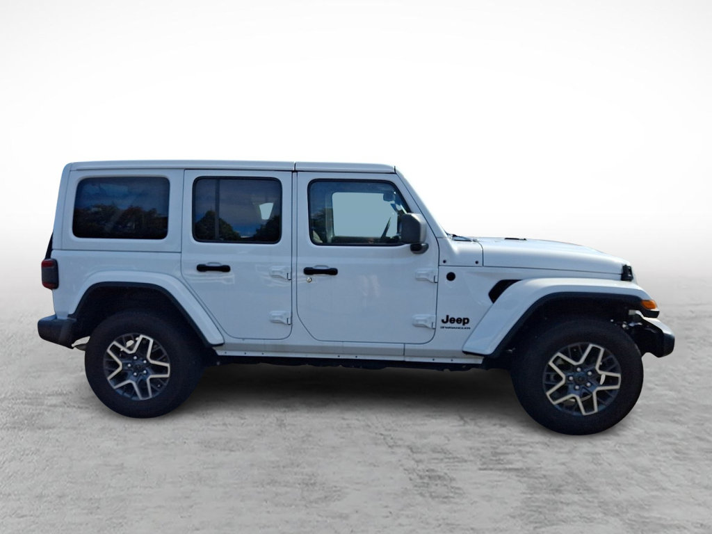 Used 2025 Jeep Wrangler Unlimited Sahara AWD/4WD image 6