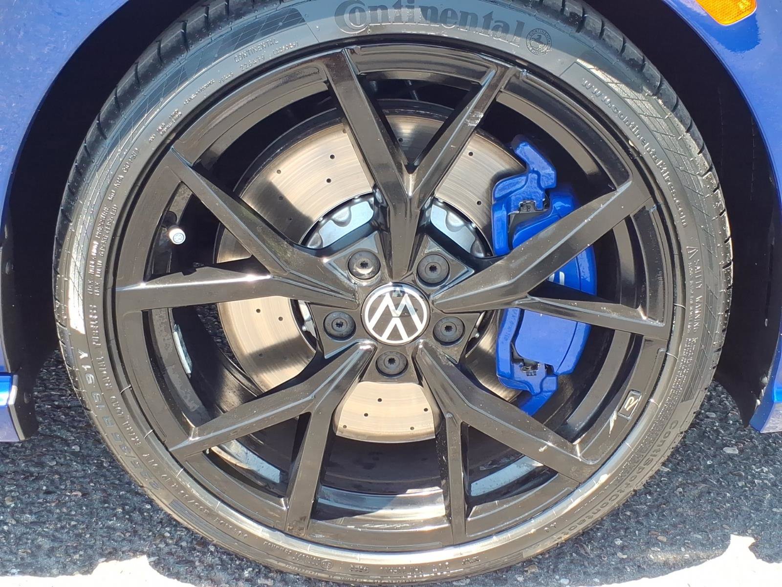 Certified 2023 Volkswagen Golf 20th Anniversary Edition AWD/4WD image 9