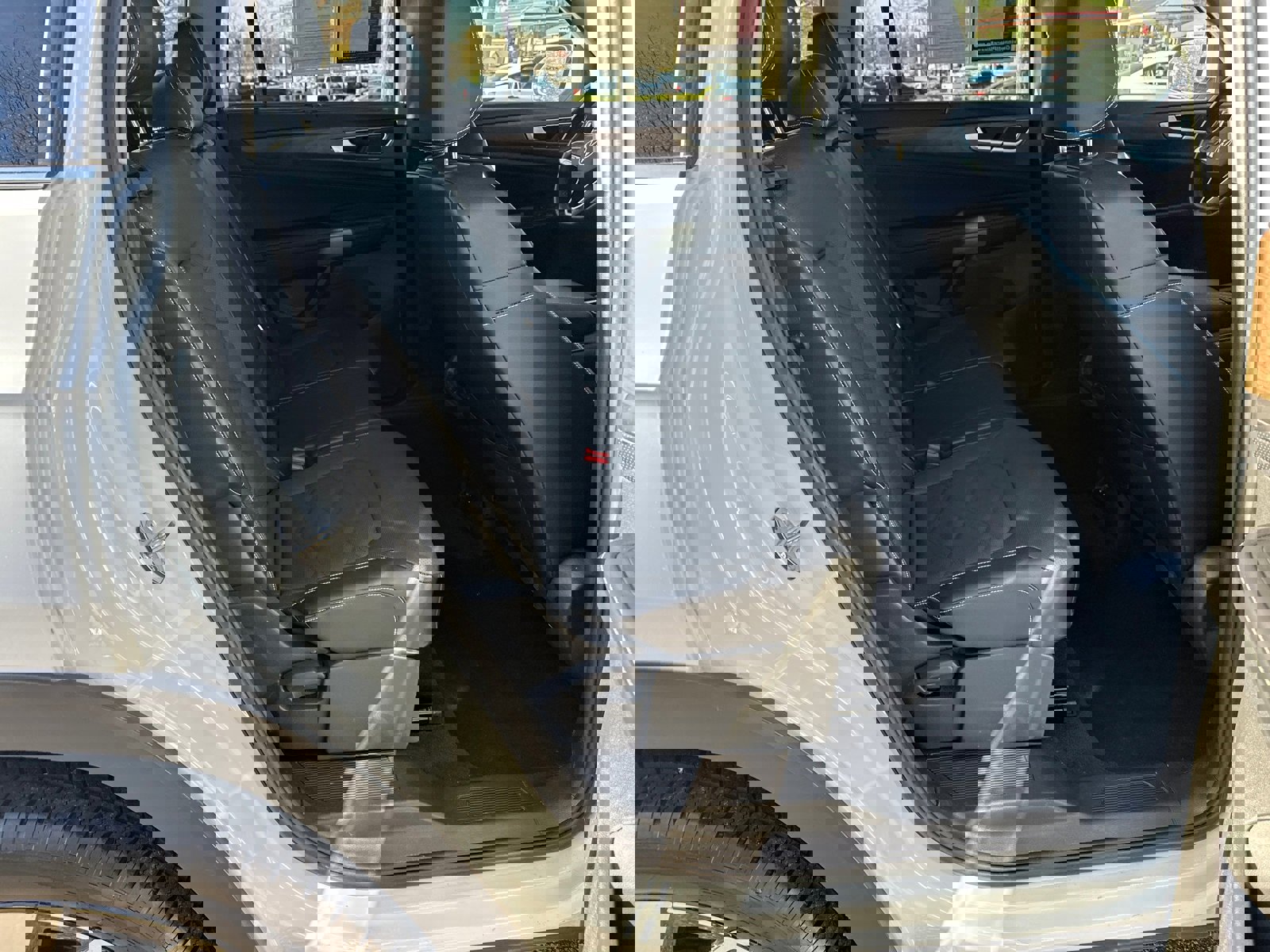 Used 2024 Volkswagen Atlas SE image 15