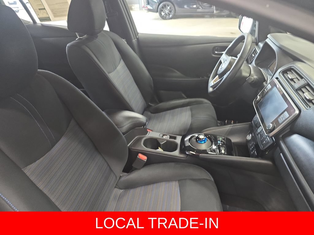 Used 2022 Nissan Leaf SV w/ SV Technology Package FWD image 10