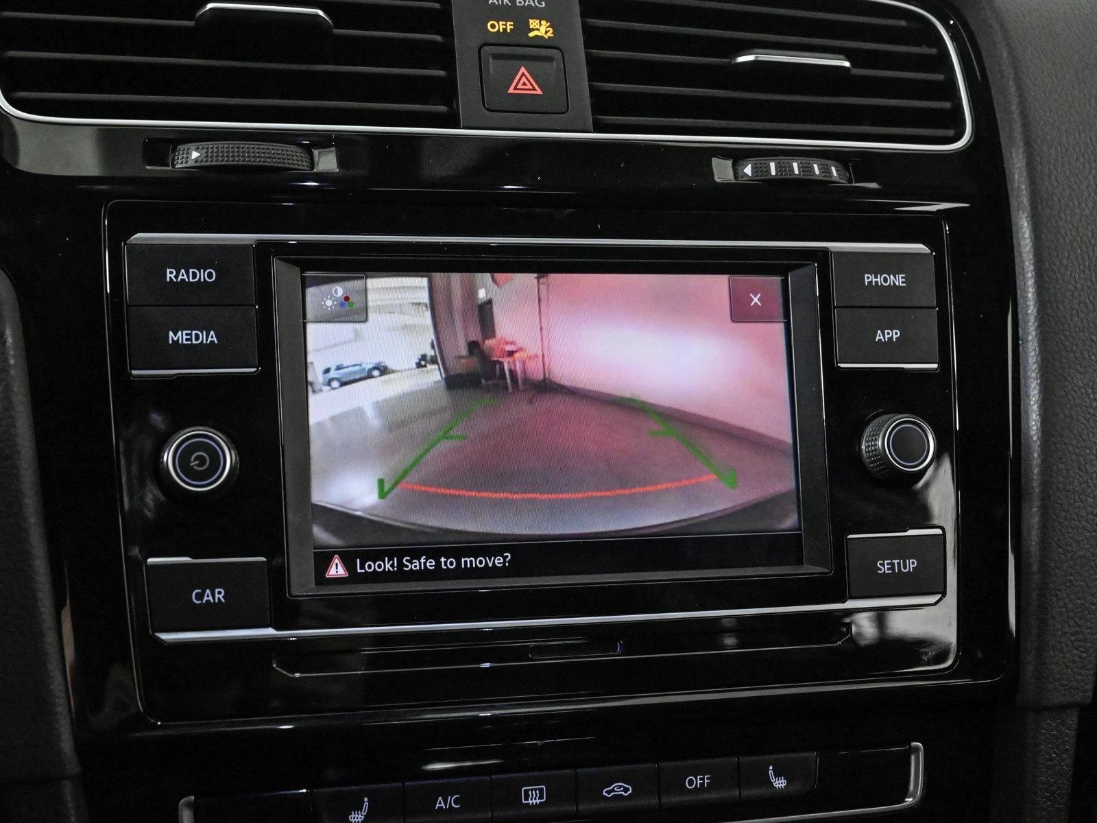 Used 2019 Volkswagen Golf 4-Door FWD image 14