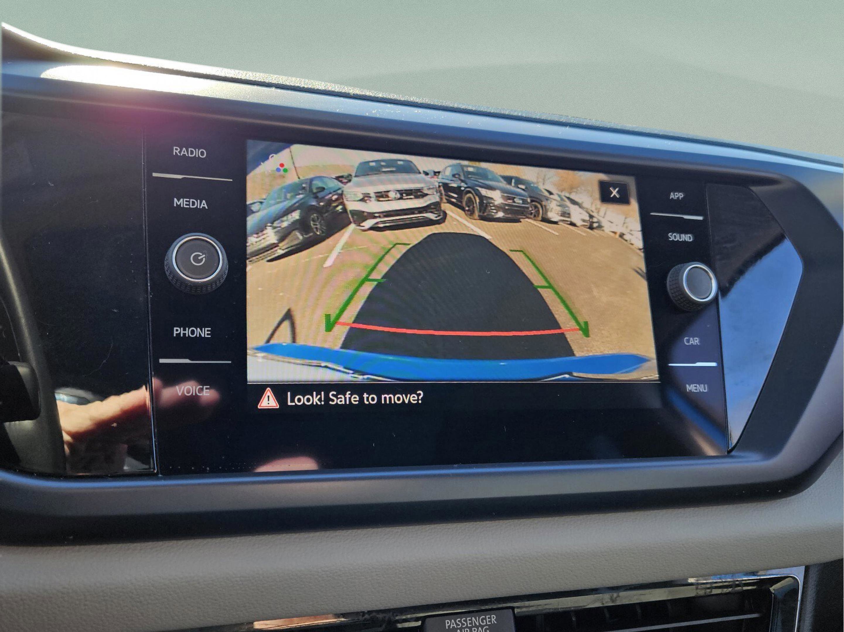 Used 2022 Volkswagen Taos SE w/ Panoramic Sunroof Package image 22