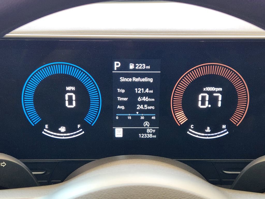 Certified 2025 Hyundai Kona SE image 15