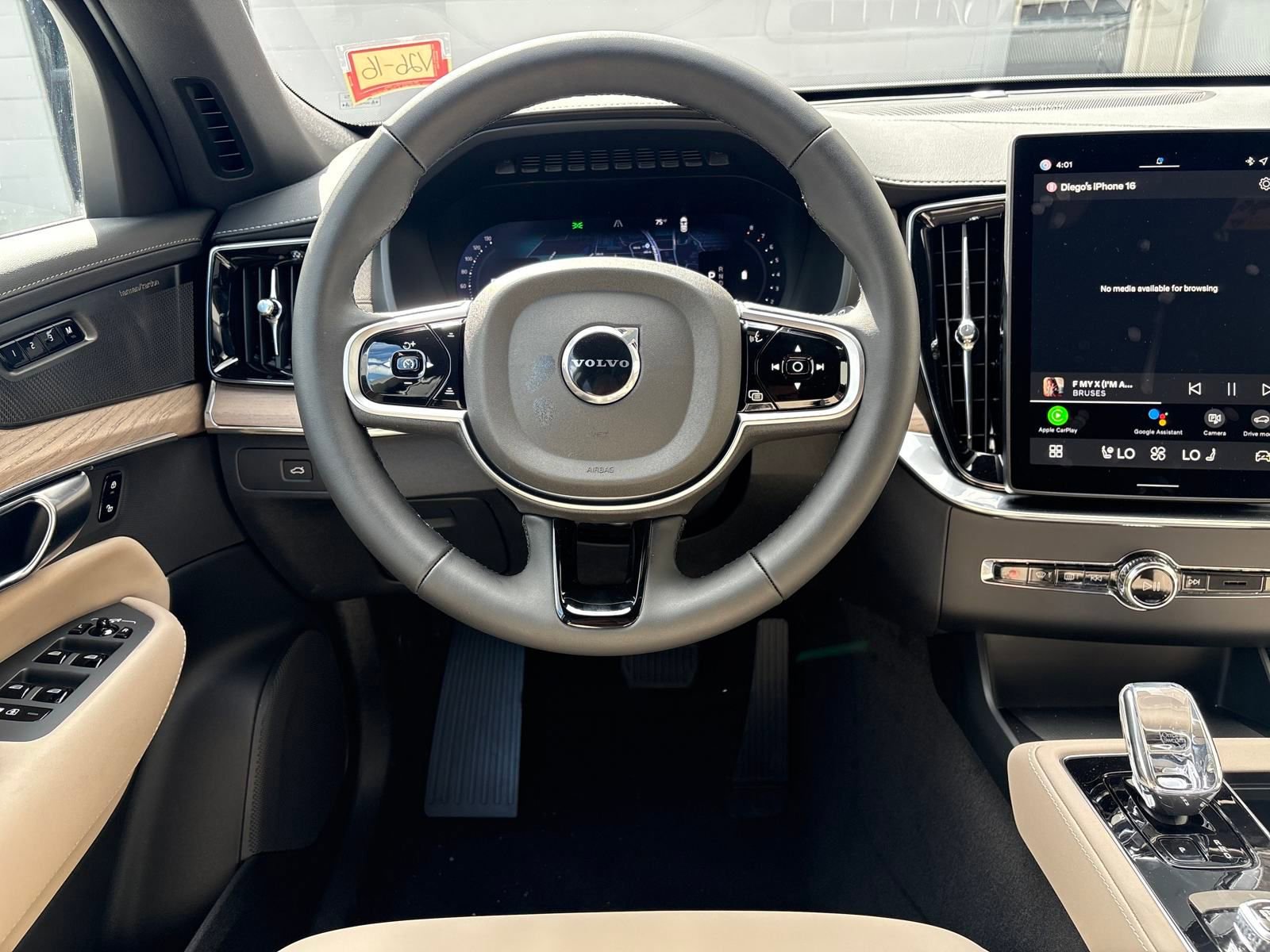 New 2026 Volvo XC90 B6 Plus w/ Protection Package Premier image 14