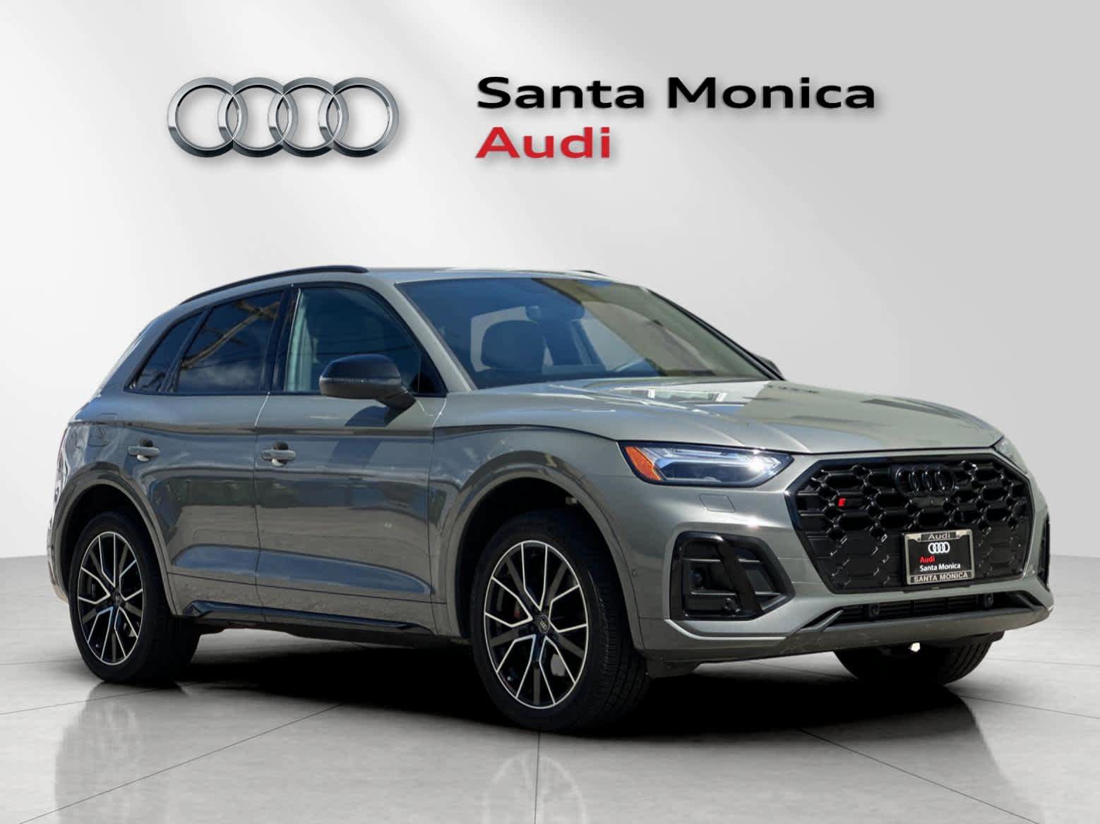 Used 2023 Audi SQ5 Prestige w/ Prestige Package image 9